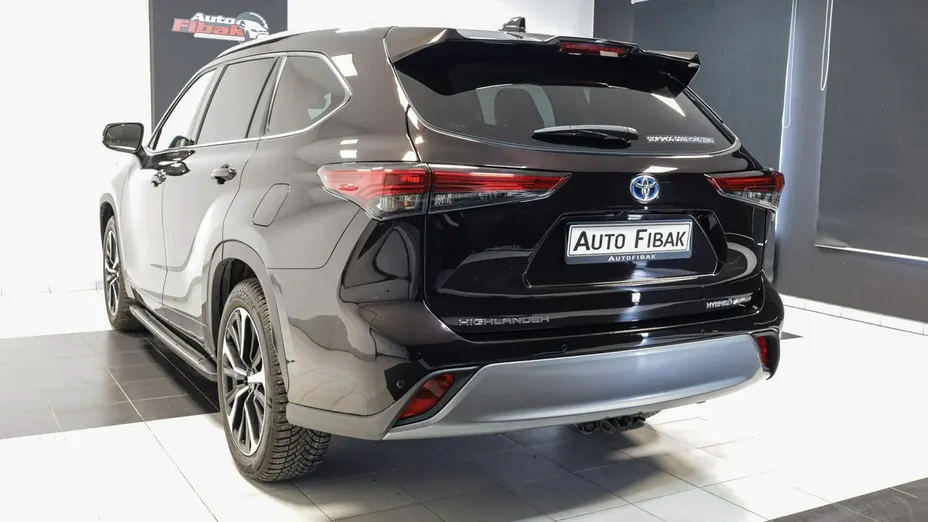 TOYOTA Highlander -