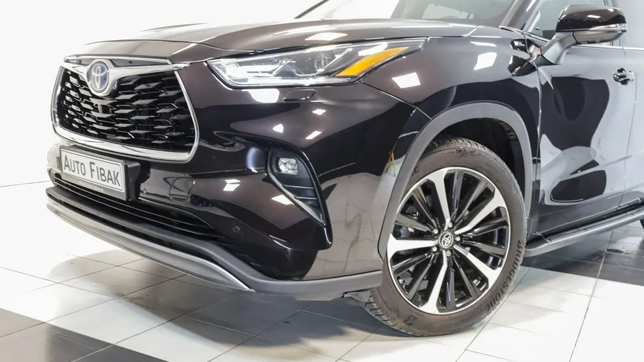 TOYOTA Highlander -