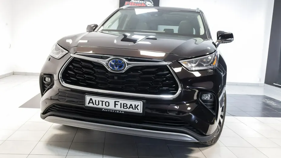 TOYOTA Highlander -