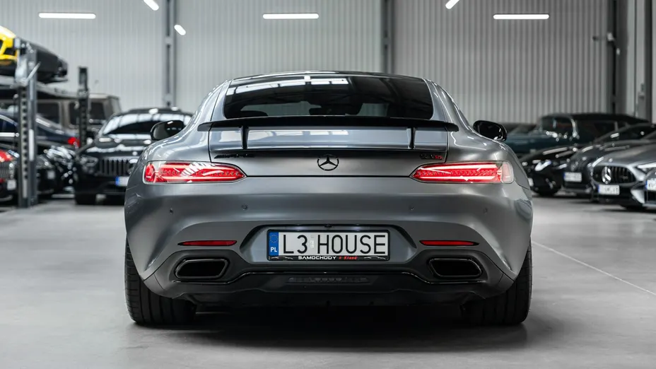 MERCEDES-BENZ AMG GT -