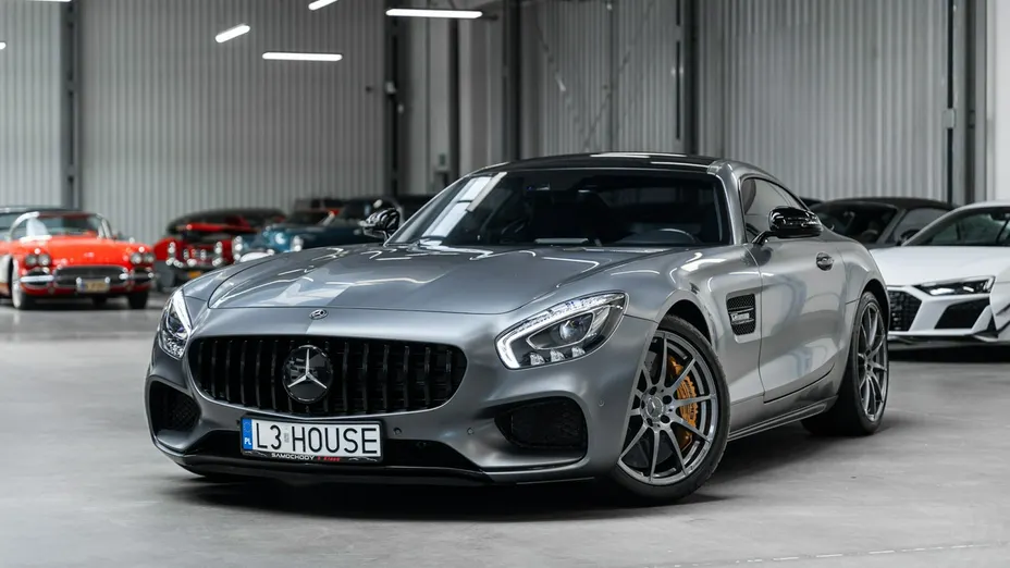 MERCEDES-BENZ AMG GT -