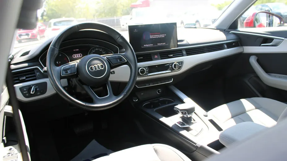 AUDI A4 -
