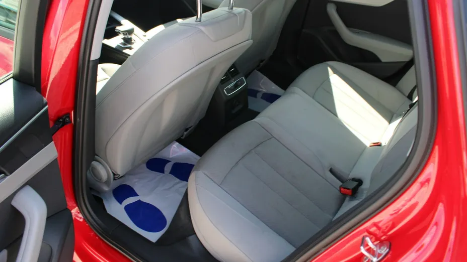 AUDI A4 -