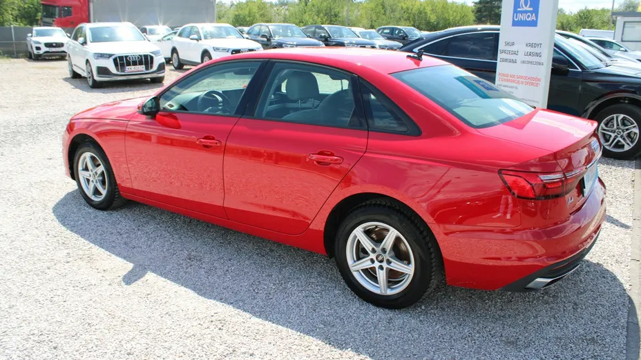AUDI A4 -