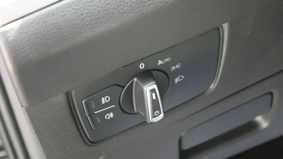 VOLKSWAGEN Passat -