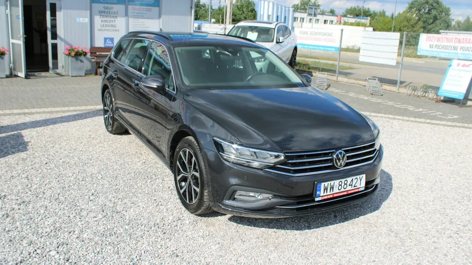 VOLKSWAGEN Passat -