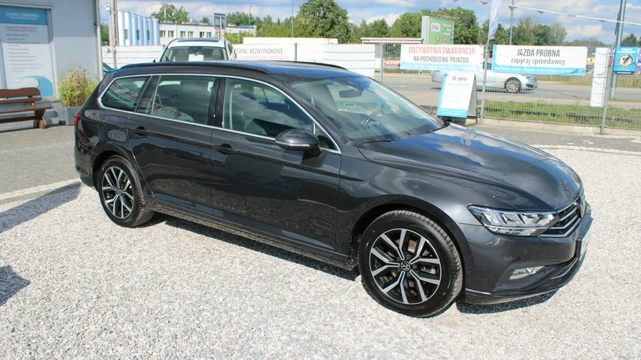 VOLKSWAGEN Passat -
