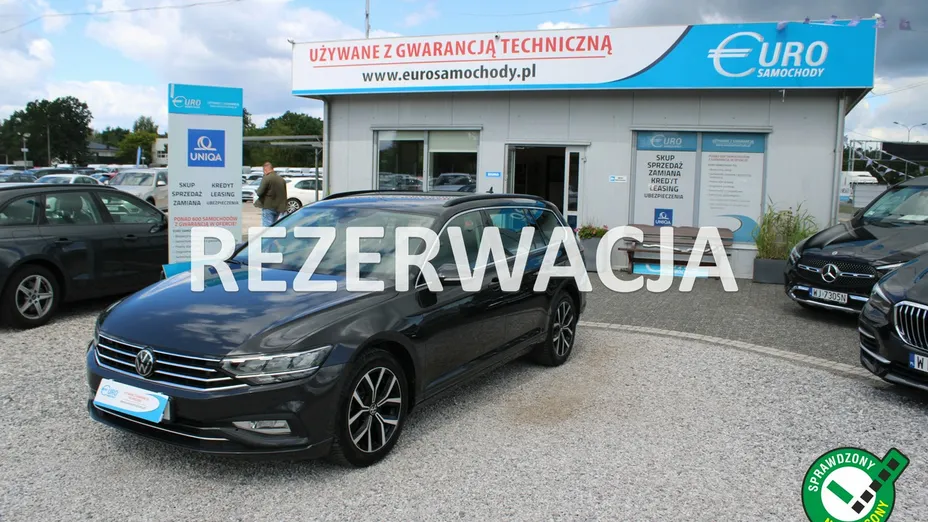 VOLKSWAGEN Passat -