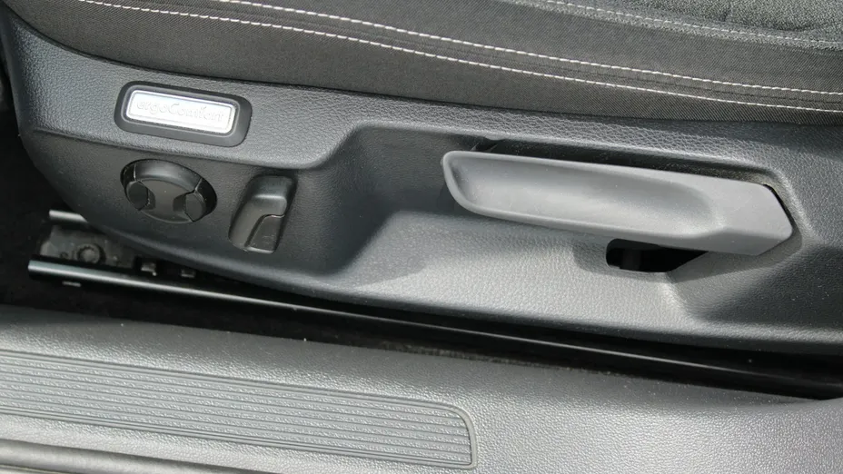 VOLKSWAGEN Passat -