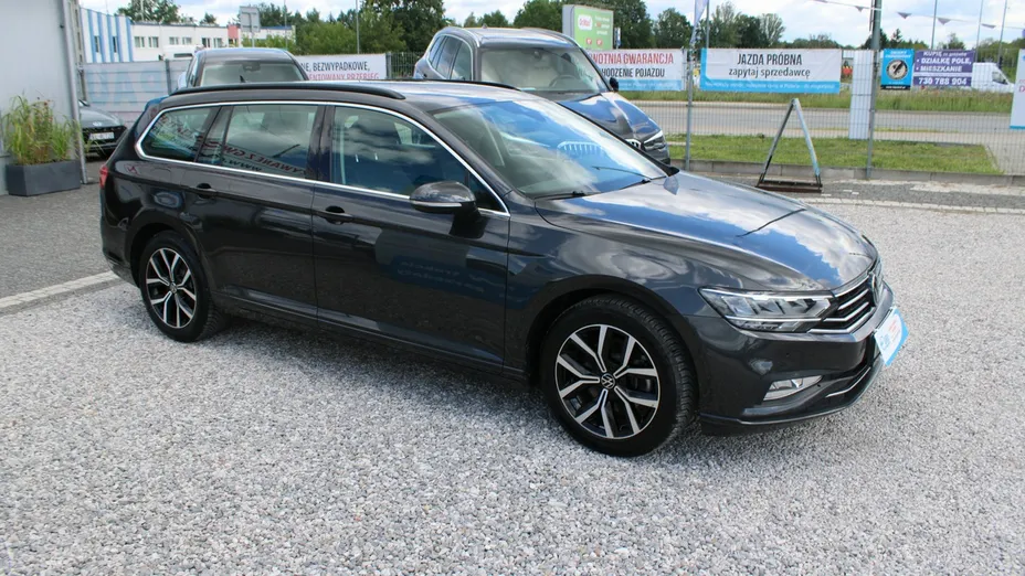 VOLKSWAGEN Passat -
