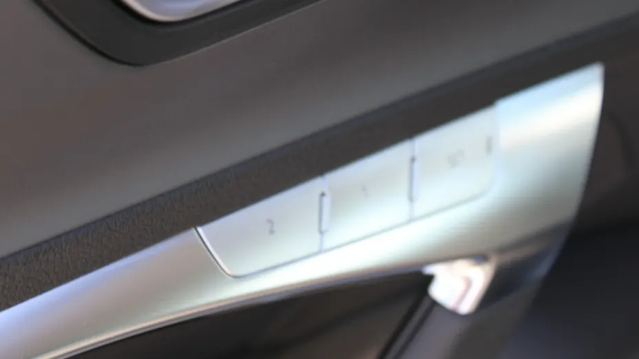 AUDI A6 -