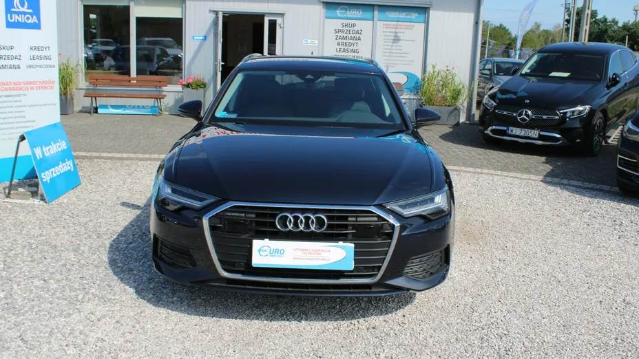 AUDI A6 -