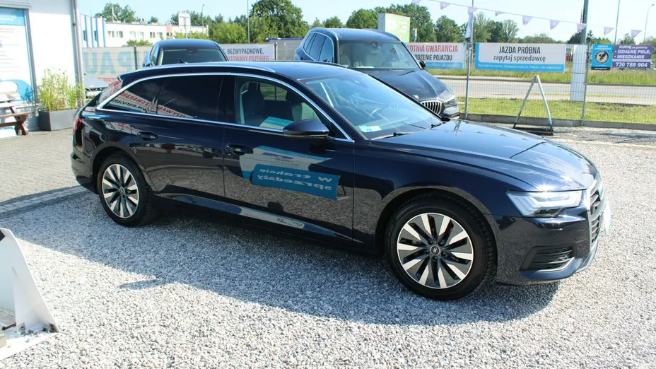 AUDI A6 -