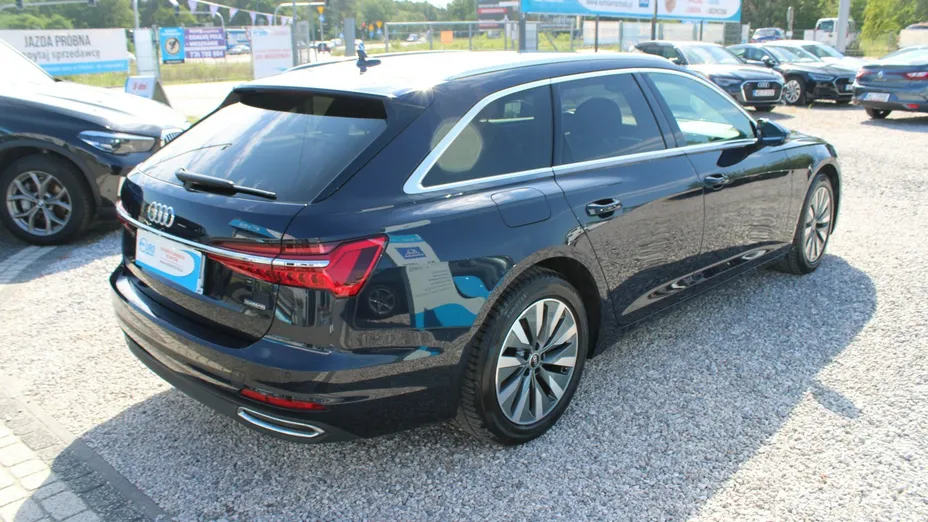 AUDI A6 -