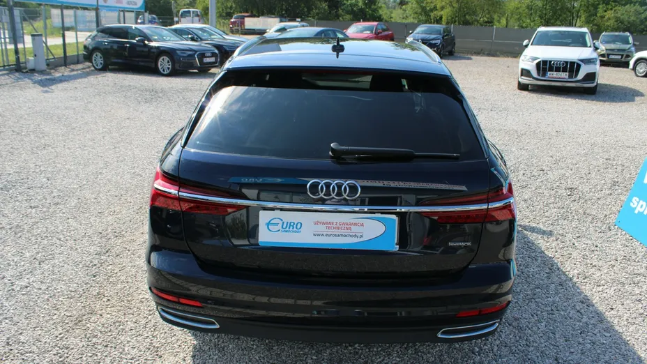 AUDI A6 -