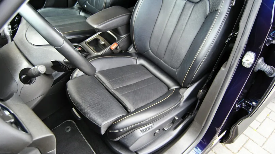 OPEL Grandland X -