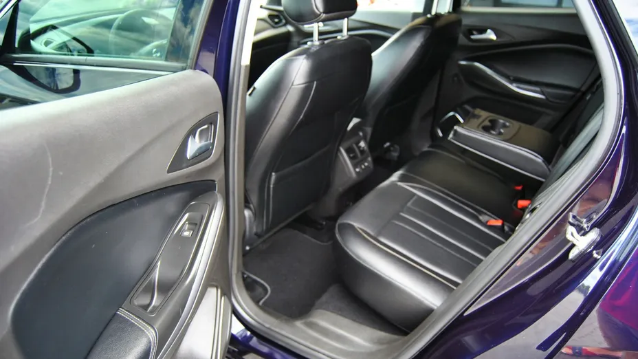 OPEL Grandland X -