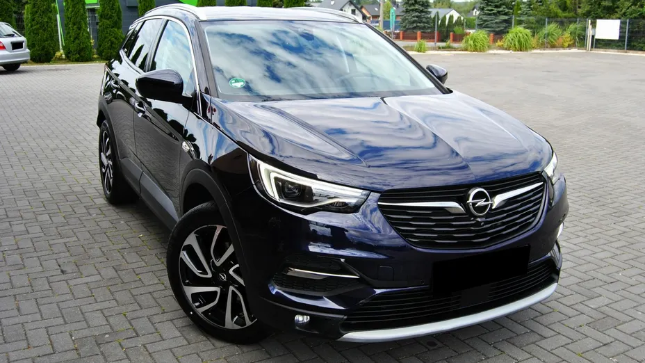 OPEL Grandland X -