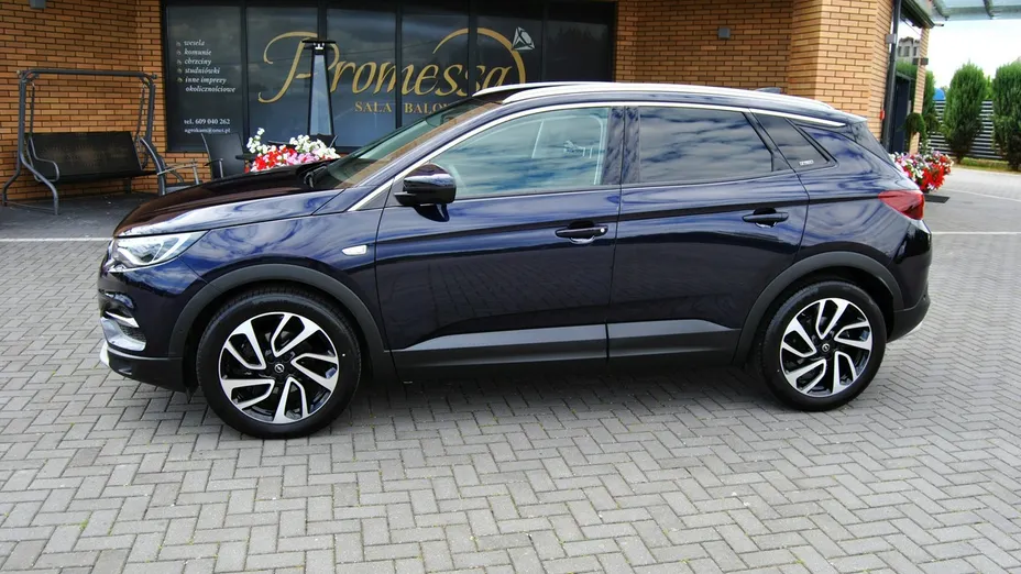 OPEL Grandland X -