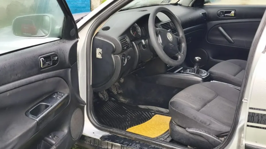 VOLKSWAGEN Passat -