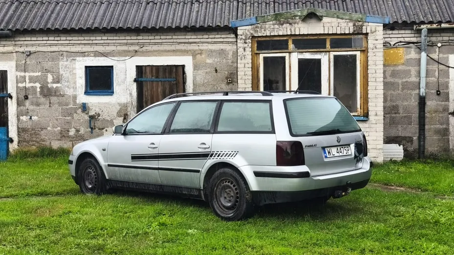 VOLKSWAGEN Passat -