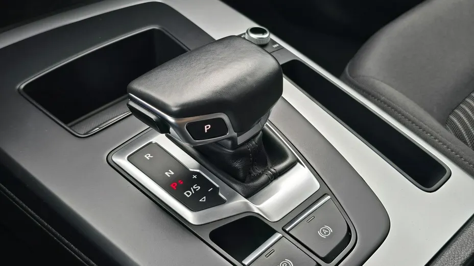 AUDI Q5 -