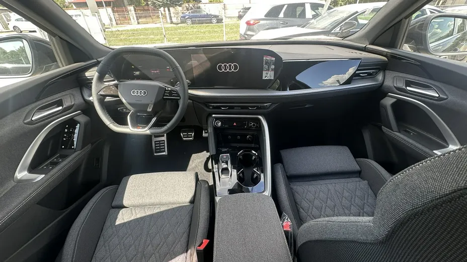 AUDI Q5 -