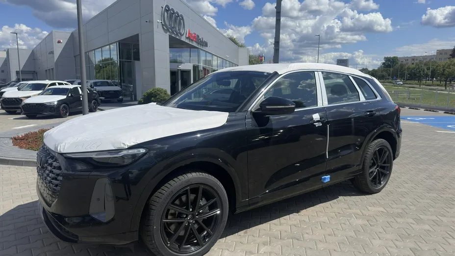 AUDI Q5 -