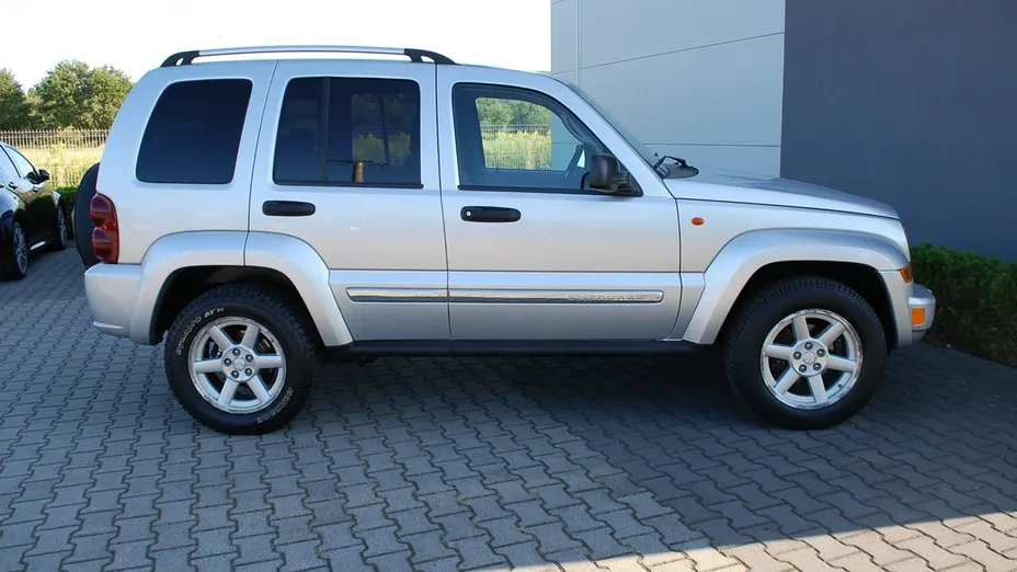 JEEP Cherokee -