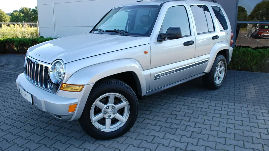 JEEP Cherokee -