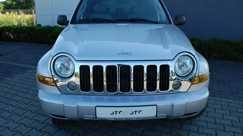 JEEP Cherokee -