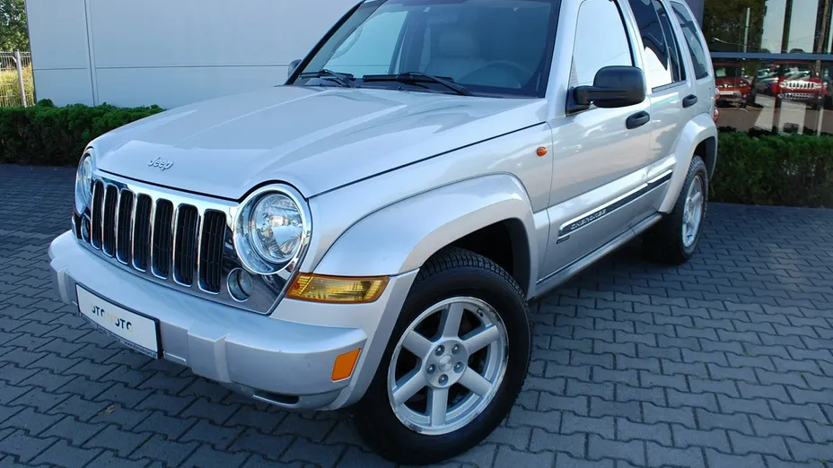 JEEP Cherokee -