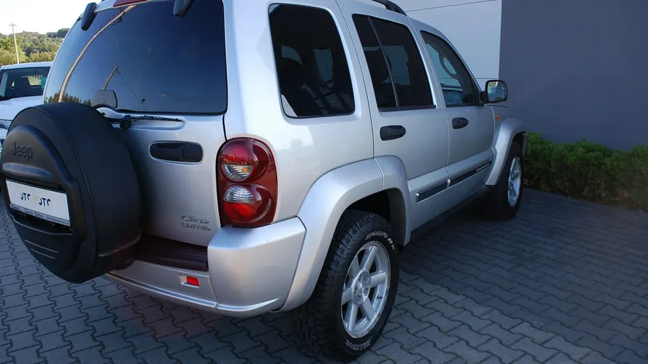 JEEP Cherokee -