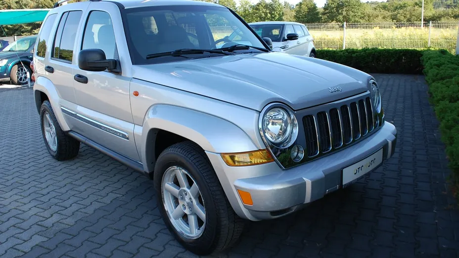 JEEP Cherokee -