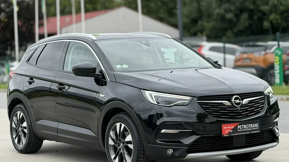 OPEL Grandland X -