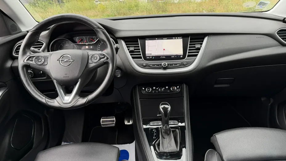 OPEL Grandland X -