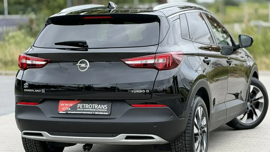 OPEL Grandland X -