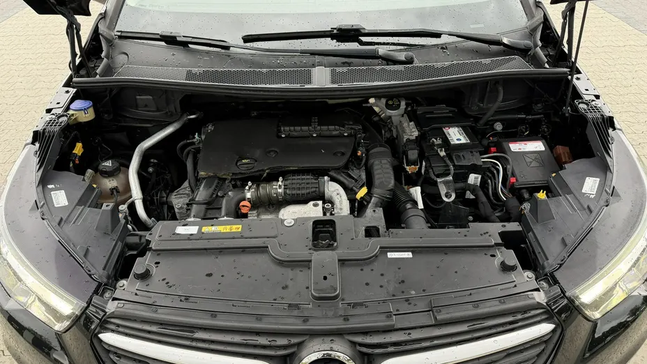 OPEL Grandland X -
