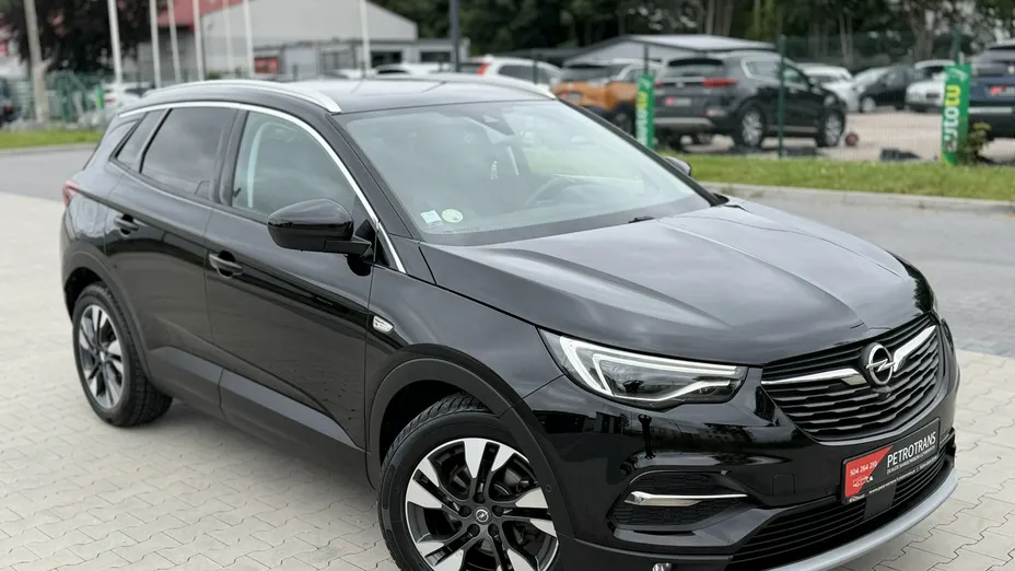 OPEL Grandland X -