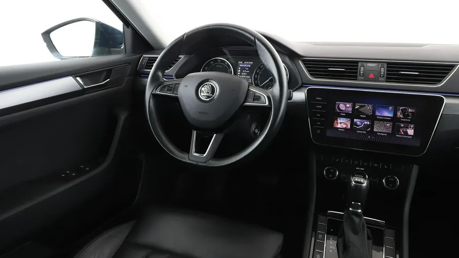 SKODA Superb -