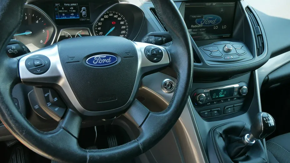 FORD Kuga -
