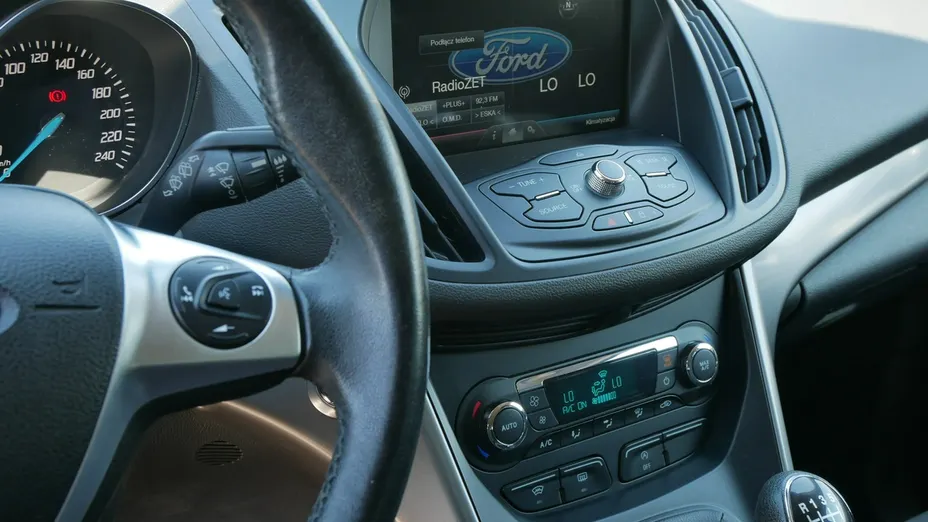 FORD Kuga -
