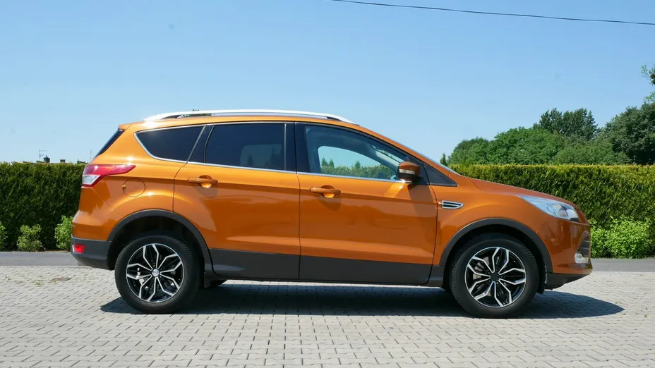 FORD Kuga -