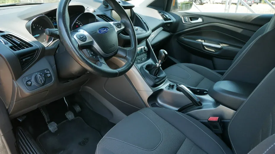 FORD Kuga -