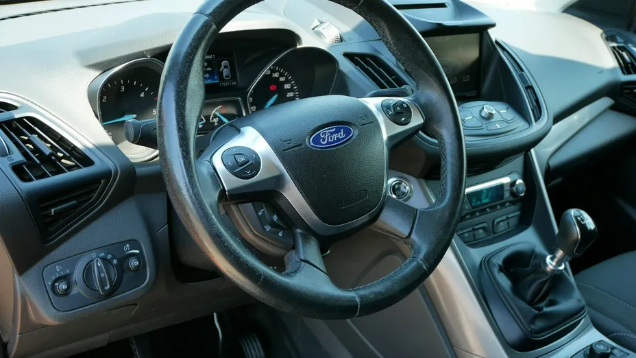 FORD Kuga -