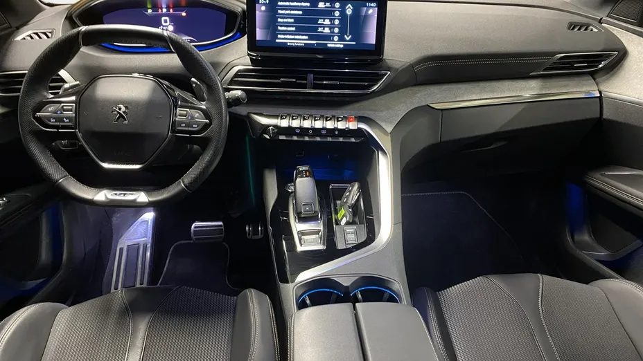 PEUGEOT 3008 -