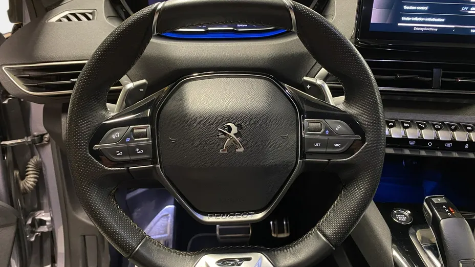 PEUGEOT 3008 -