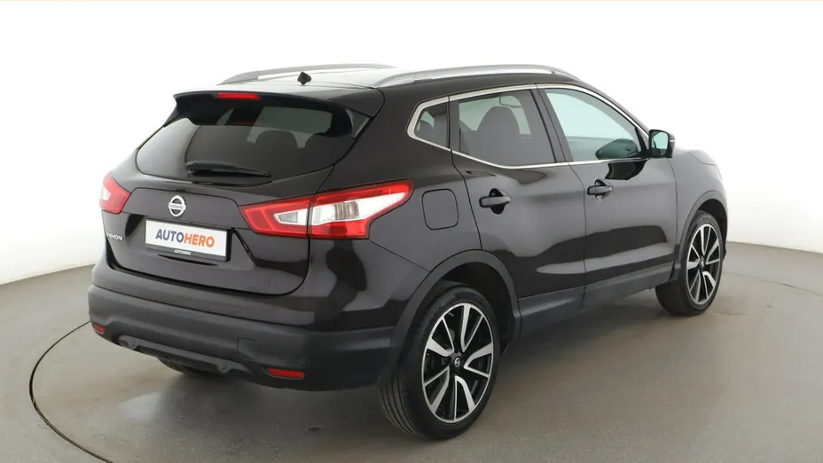 NISSAN Qashqai -