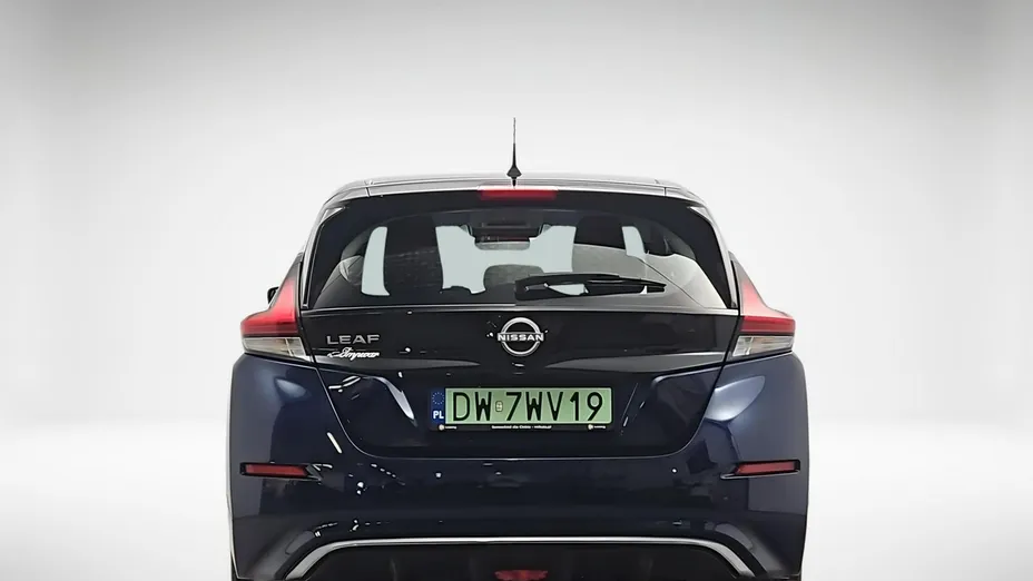 NISSAN Leaf -