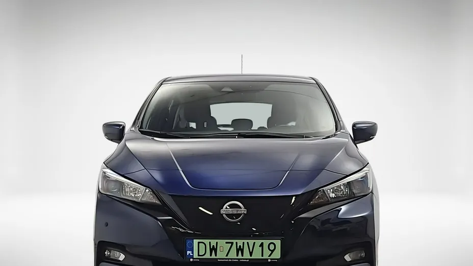 NISSAN Leaf -